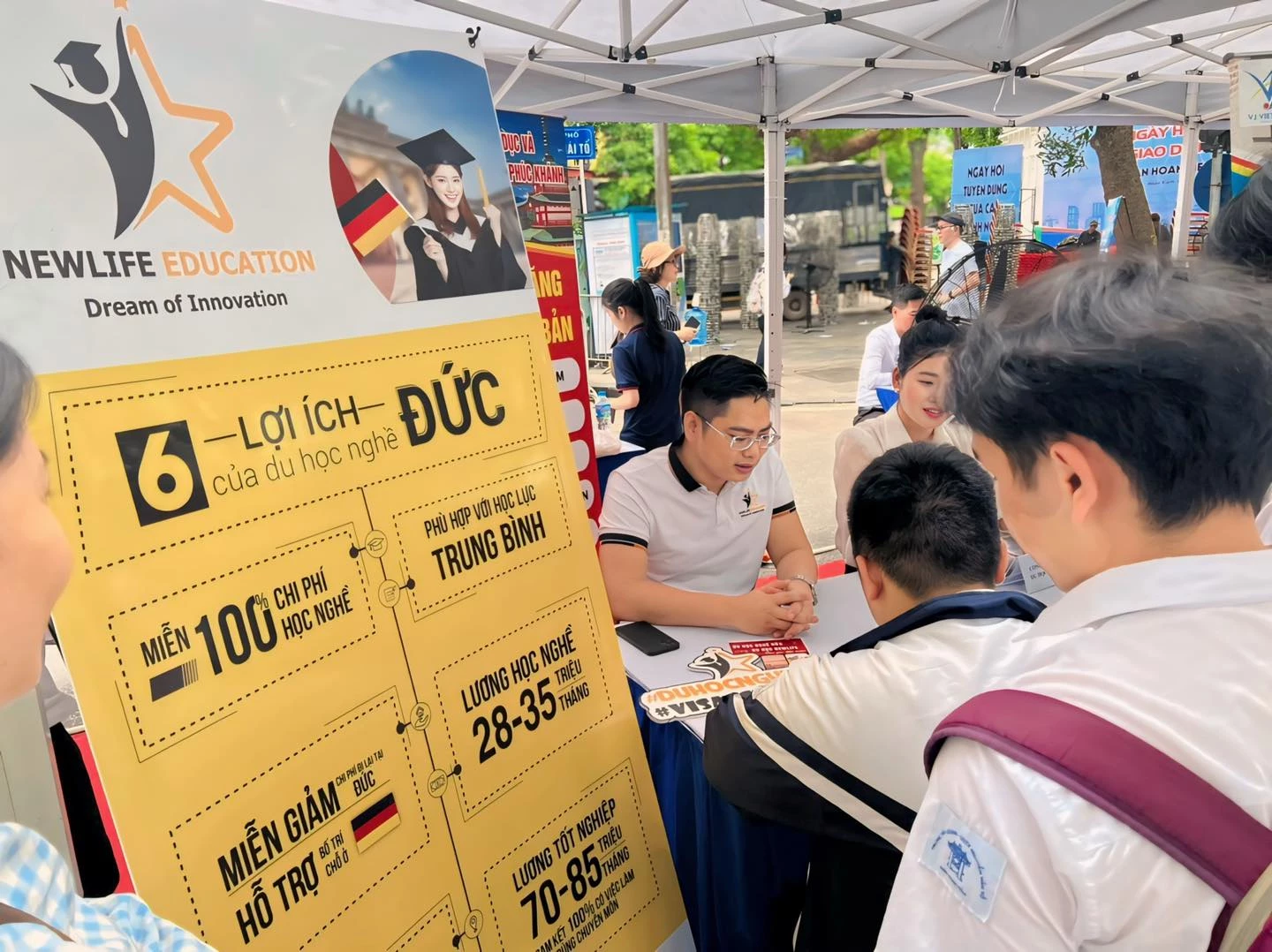 NGÀY HỘI TƯ VẤN VÀ GIAO DỊCH VIỆC LÀM QUẬN HOÀN KIẾM